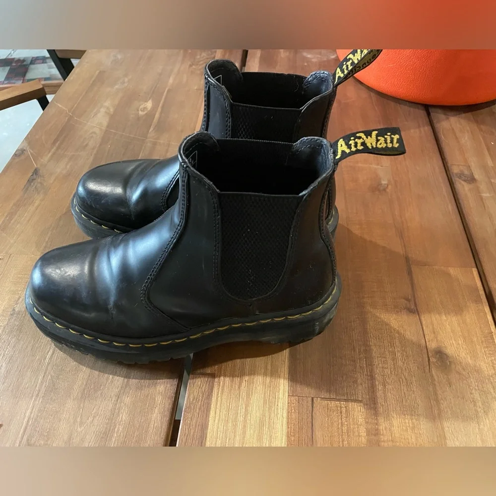 Dr. Marten Chelsea boots - Picture 3 of 4